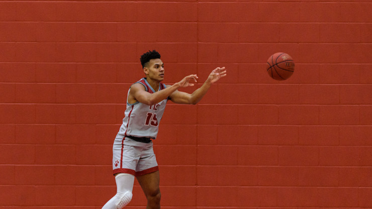 IU Southeast Tops Red Wolves